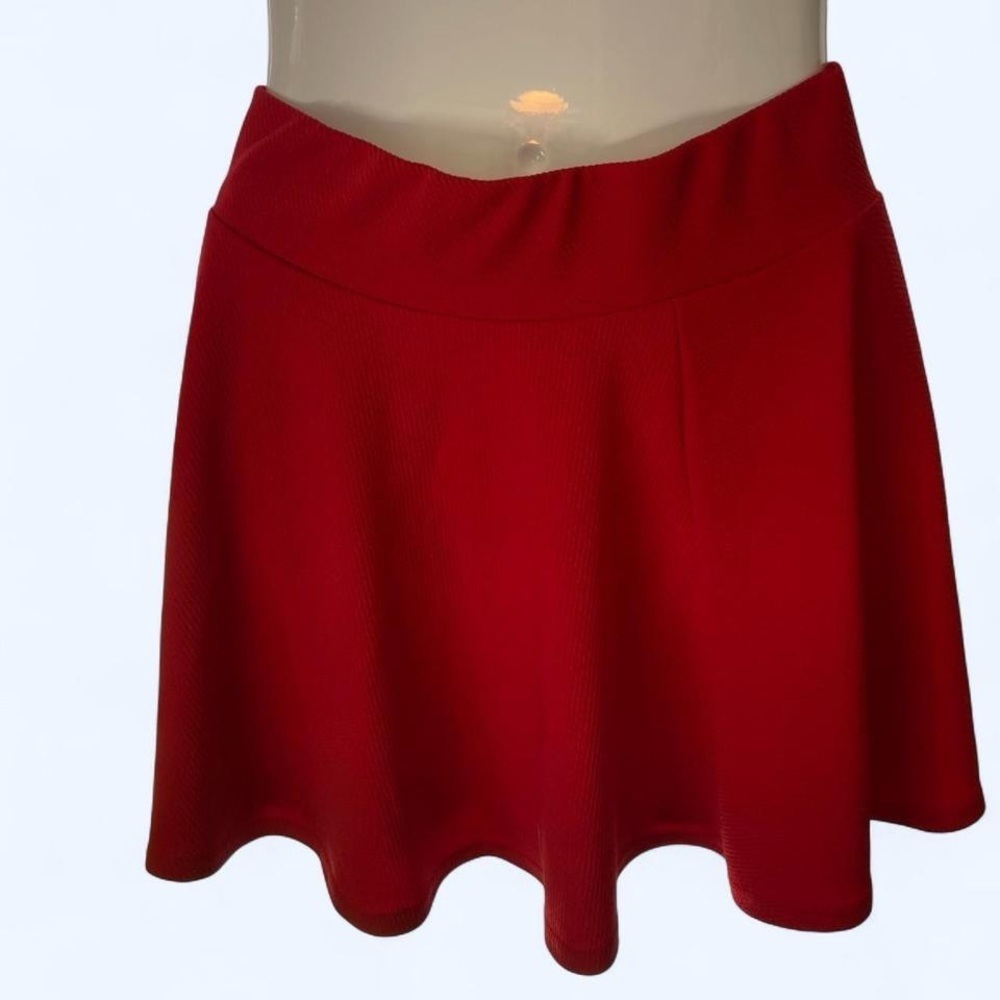 Elegant Red Women's mini Skirt with flared bottom M